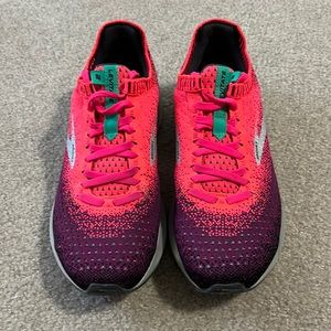 Women’s Brooks Levitate 2 Size 7.5